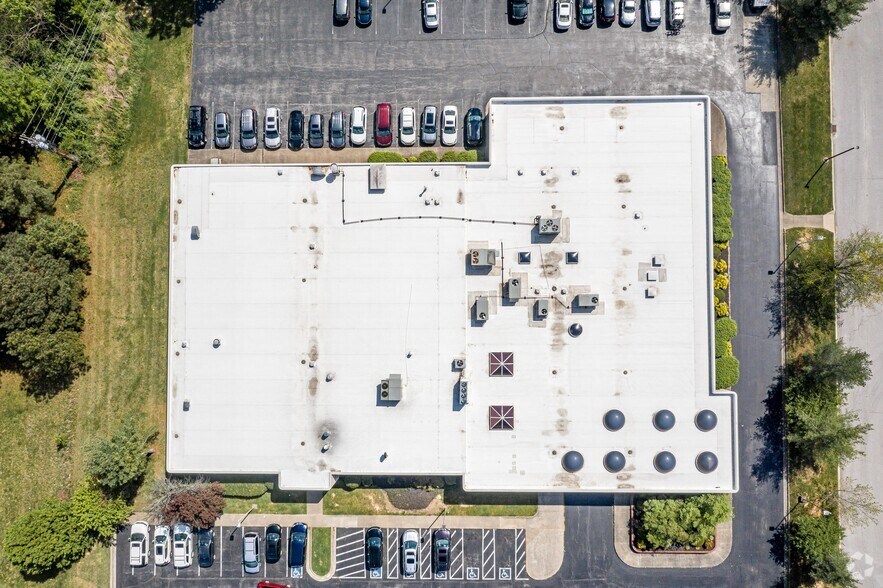 More Photos Of 141 Hillcrest Dr, Clarksville Medical For Lease