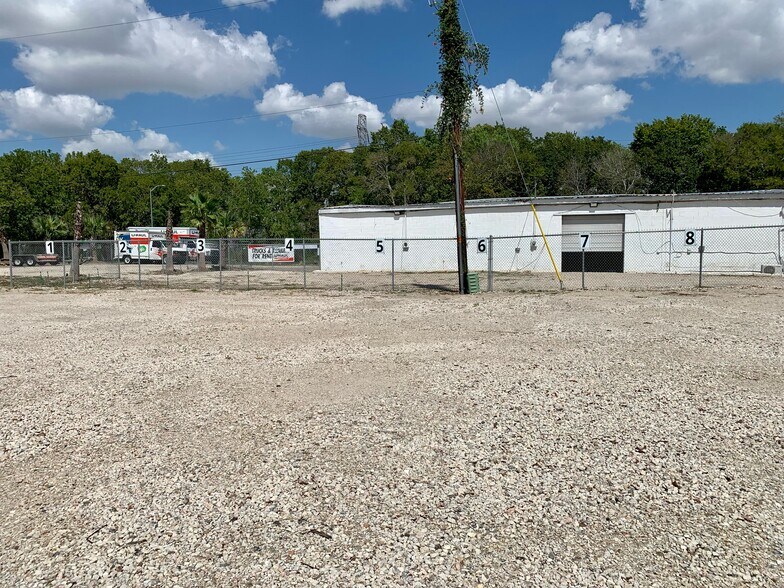 More Photos Of 4830 Sunbeam St, Houston Auto Repair For Lease