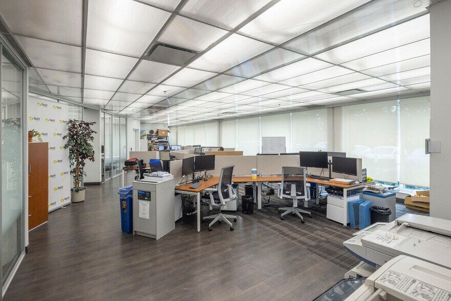 More Photos Of 6811 Goreway Dr, Mississauga Warehouse For Sale