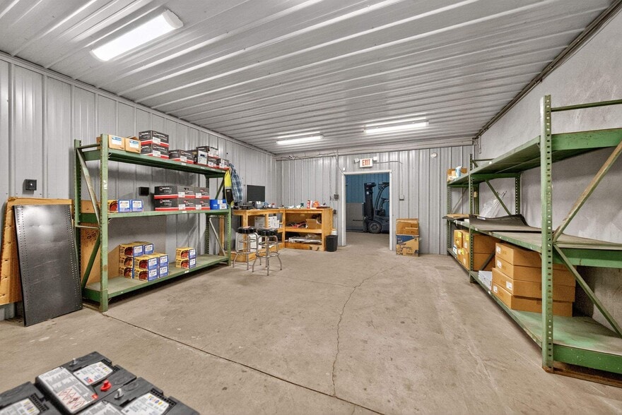 More Photos Of 2338 Broad St, Frankfort Industrial For Sale