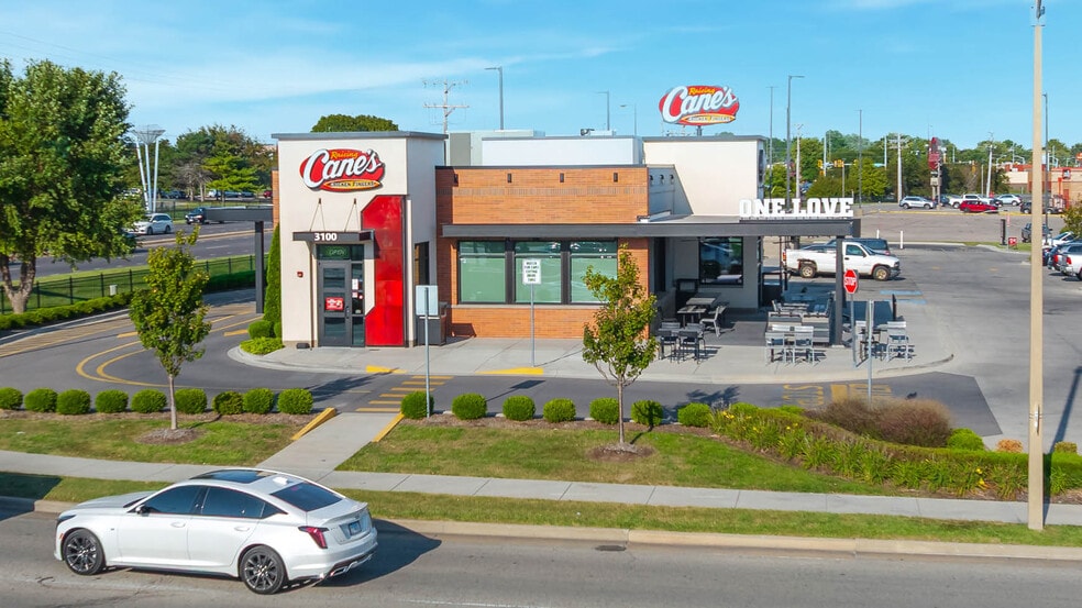 Primary Photo Of 3100 W White Oaks Dr, Springfield Fast Food For Sale