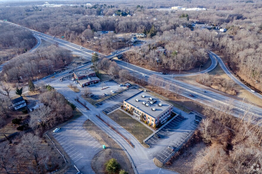 More Photos Of 14 Breakneck Hill Rd, Lincoln Office For Lease