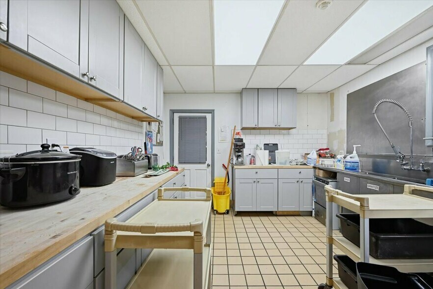 More Photos Of 306 W Main St, Pen Argyl Healthcare For Sale