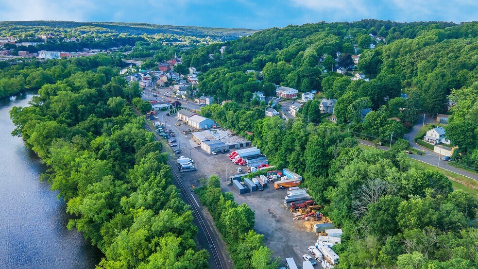 More Photos Of 38 Commerce St, Derby Manufacturing For Lease