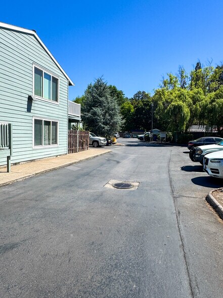 More Photos Of 3860 SW 178th Ave, Beaverton Apartments For Sale