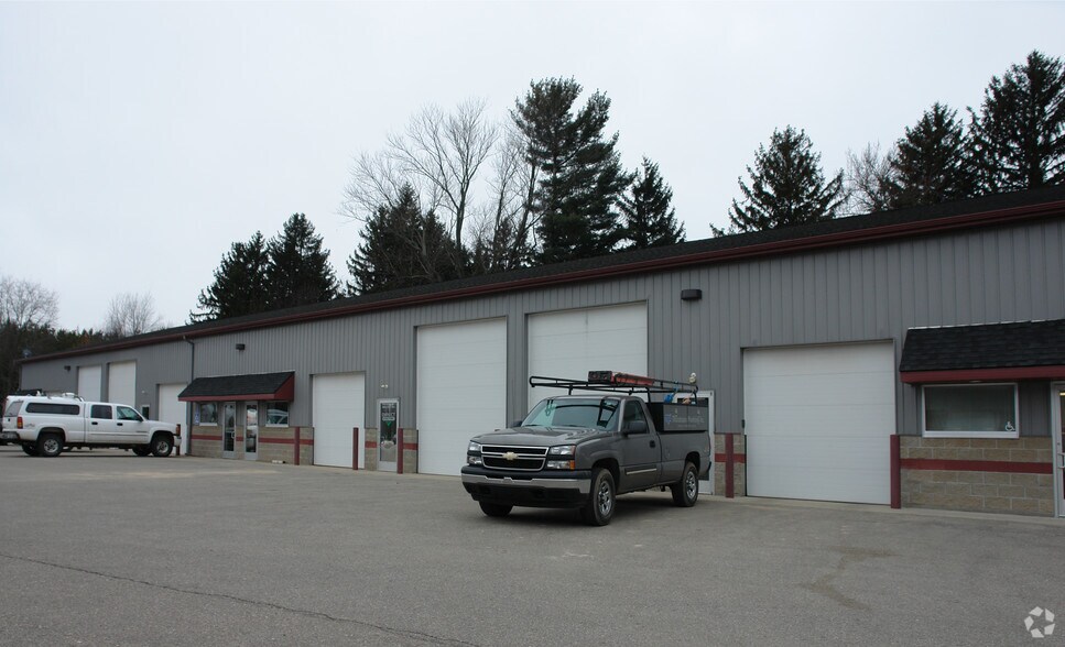 Primary Photo Of 10694-10702 Chicago Dr, Zeeland Warehouse For Lease
