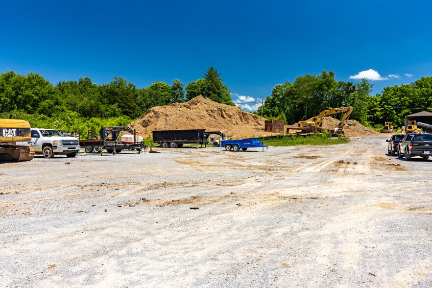 More Photos Of 10516 Highway 58, Ooltewah General Retail For Sale