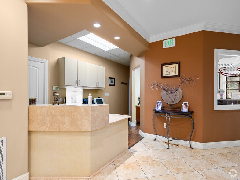 More Photos Of 652-670 E Santa Clara St, San Jose Medical For Sale