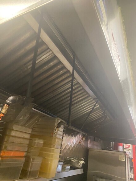 More Photos Of 726 Courtlandt Ave, Bronx Restaurant For Lease