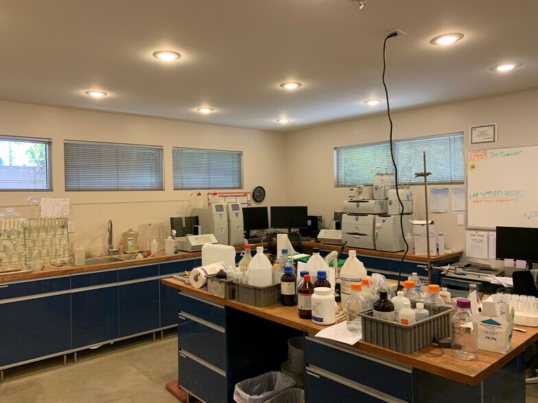 More Photos Of 431 W Baseline, Claremont Office For Lease