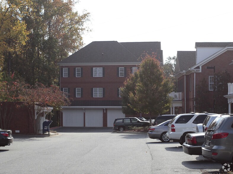 More Photos Of 4994 Lower Roswell Rd, Marietta Medical For Lease
