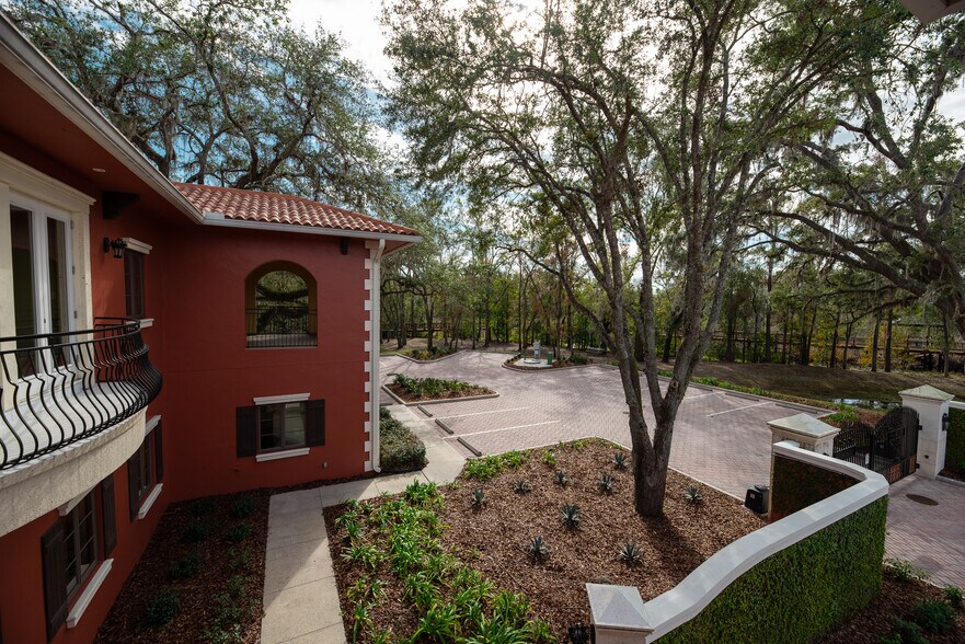 More Photos Of 2420 Brunello Trace, Lutz Office For Sale