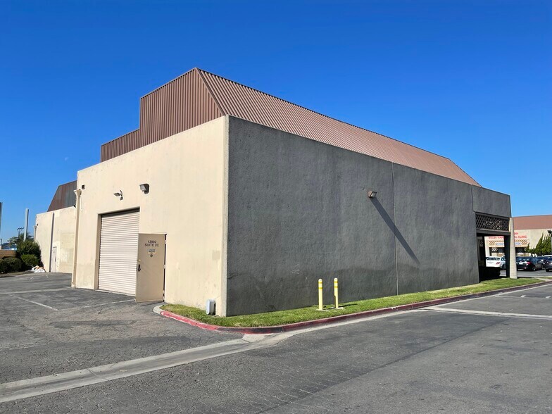 More Photos Of 13902 Harbor Blvd, Garden Grove Warehouse For Sale