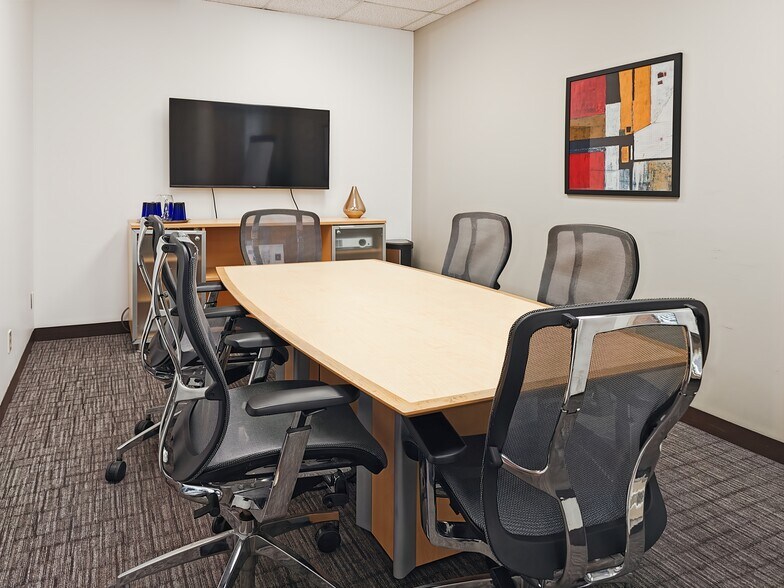 More Photos Of 1155 N Service Rd W, Oakville Coworking Space