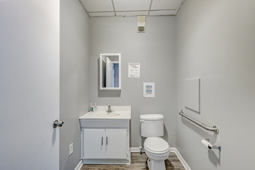 More Photos Of 6801 Lake Worth Rd, Greenacres Medical For Sale