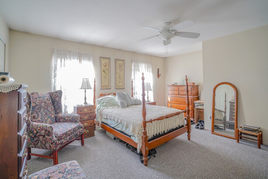 More Photos Of 610 S Cedar Ln, Upper Darby Office Residential For Sale