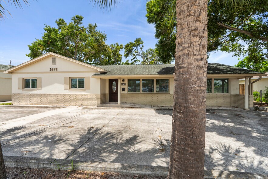 More Photos Of 2672 66th St N, Saint Petersburg Medical For Sale