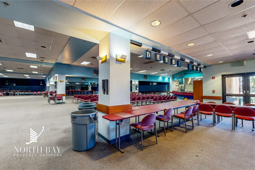 More Photos Of 991 Gordon Ln, Santa Rosa Casino For Lease