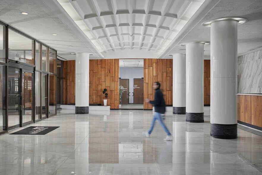 More Photos Of 615 N Upper Broadway St, Corpus Christi Office For Sale