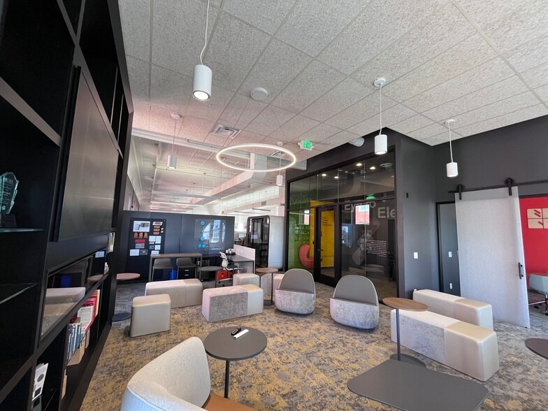 More Photos Of 326-328 S High St, Columbus Office Residential For Lease