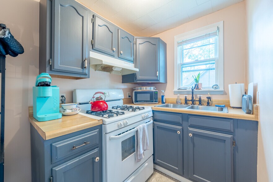 More Photos Of 1101 S Rogers St, Bloomington Multifamily For Sale