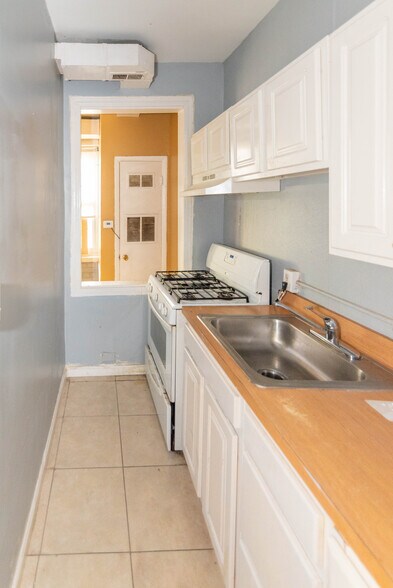 More Photos Of 3210-3212 Walbrook Ave, Baltimore Apartments For Sale