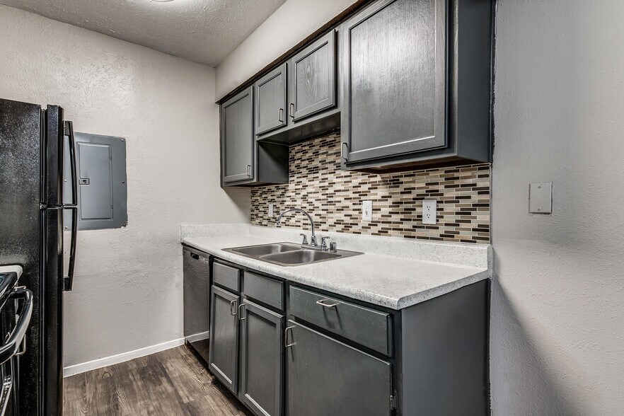 More Photos Of 834 Timberlake Dr, Arlington Apartments For Sale