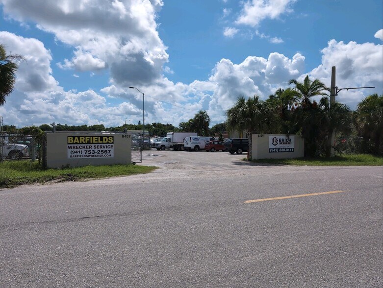 More Photos Of 6445 33rd E st, Sarasota Warehouse For Sale