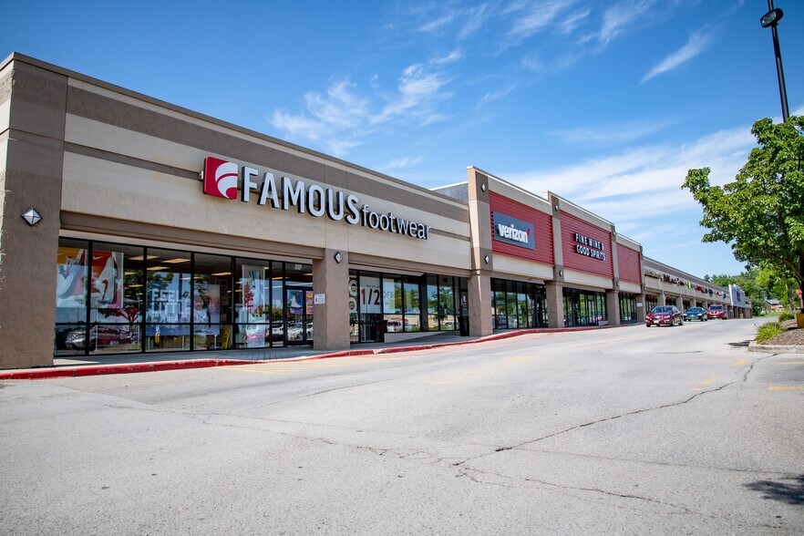 More Photos Of 2501-2547 W State St, New Castle Unknown For Lease