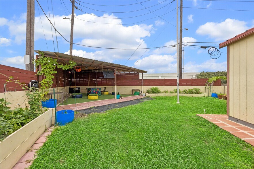 More Photos Of 15101 S Interstate 35, Buda Hotel For Sale