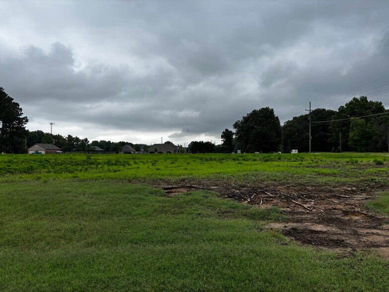 More Photos Of 7961 Getwell Road, Southaven Land For Sale
