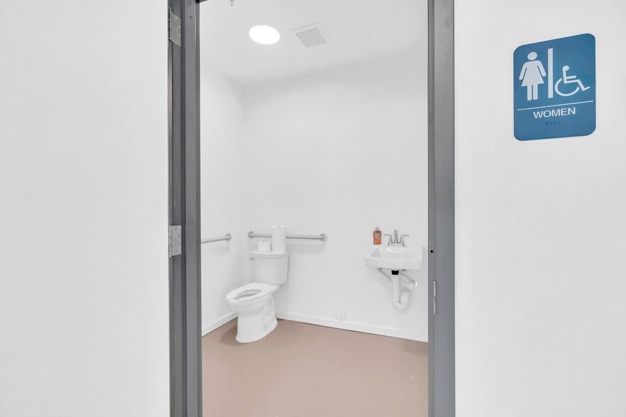 More Photos Of 412-416 Madison Trade Plz SE, Leesburg Apartments For Lease