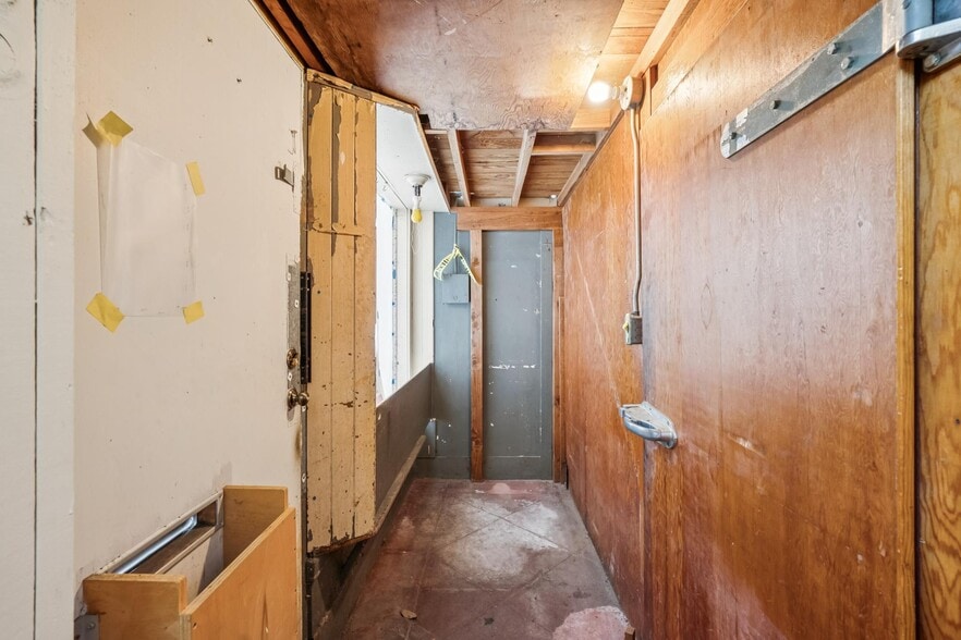 More Photos Of 700 10th Ave, San Francisco General Retail For Sale