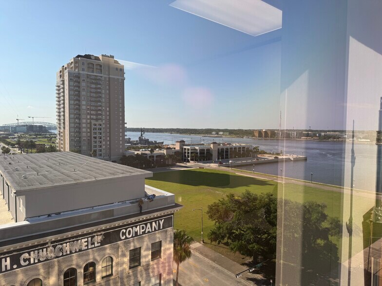 More Photos Of 233 E Bay St, Jacksonville Office For Sale
