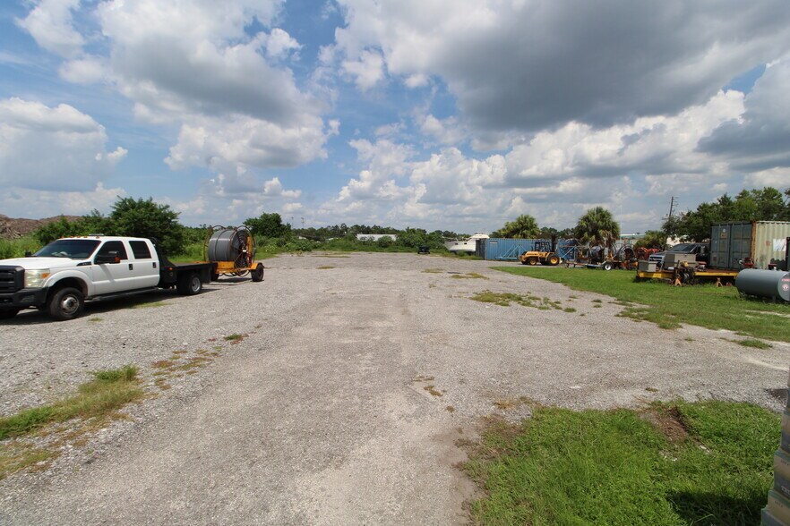 More Photos Of 6023 15th St E, Bradenton Warehouse For Sale