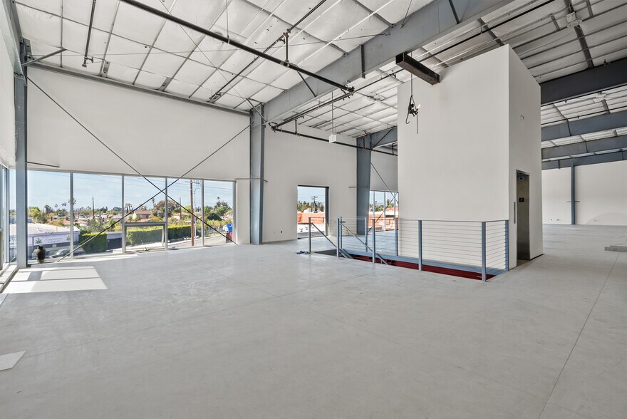 More Photos Of 8070 Webb Ave, North Hollywood Warehouse For Sale