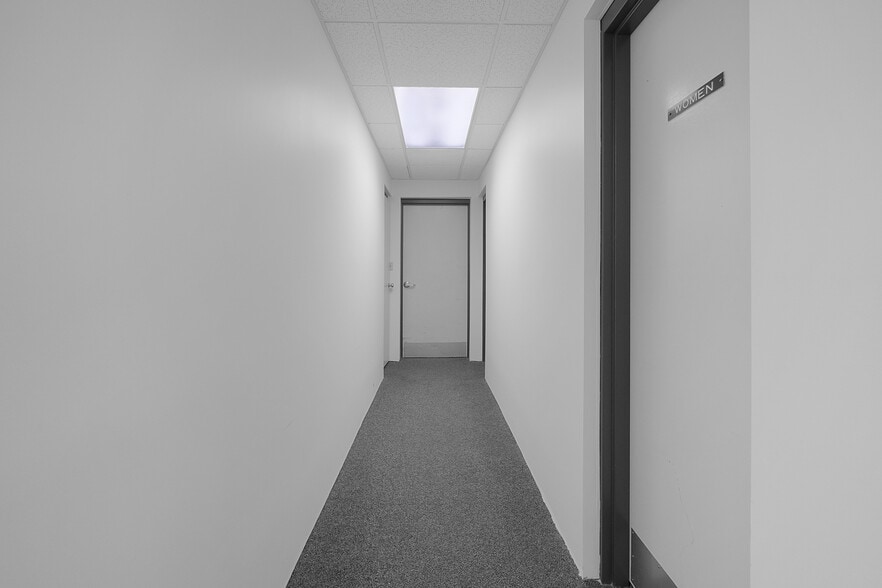 More Photos Of 4130 44th St SE, Grand Rapids Office For Sale