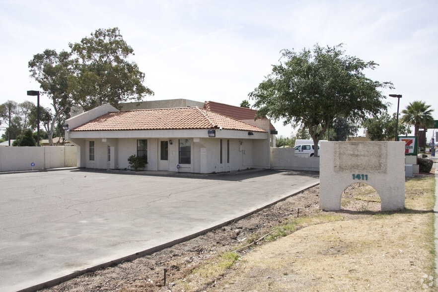 More Photos Of 1405 N Scottsdale Rd, Tempe Convenience Store For Lease