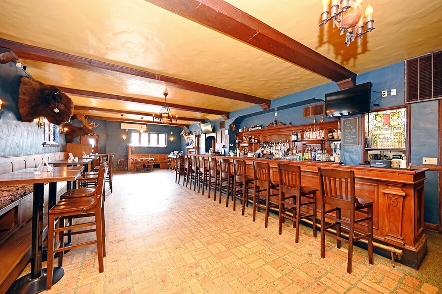 More Photos Of 200 N 2nd St, Watertown Restaurant For Sale
