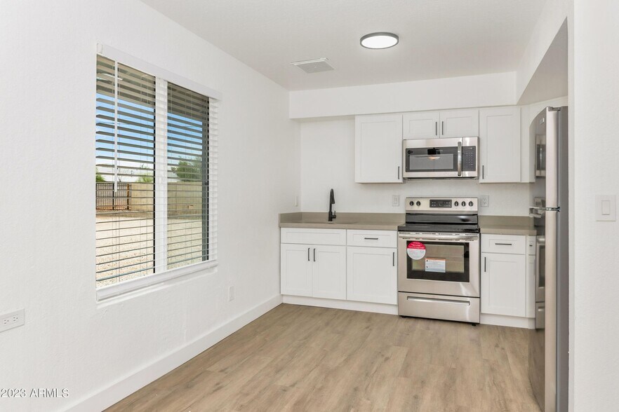 Image showcasing 1459 E Taylor St, Phoenix, AZ 85006 - Apartments For Sale Cityfeet.com