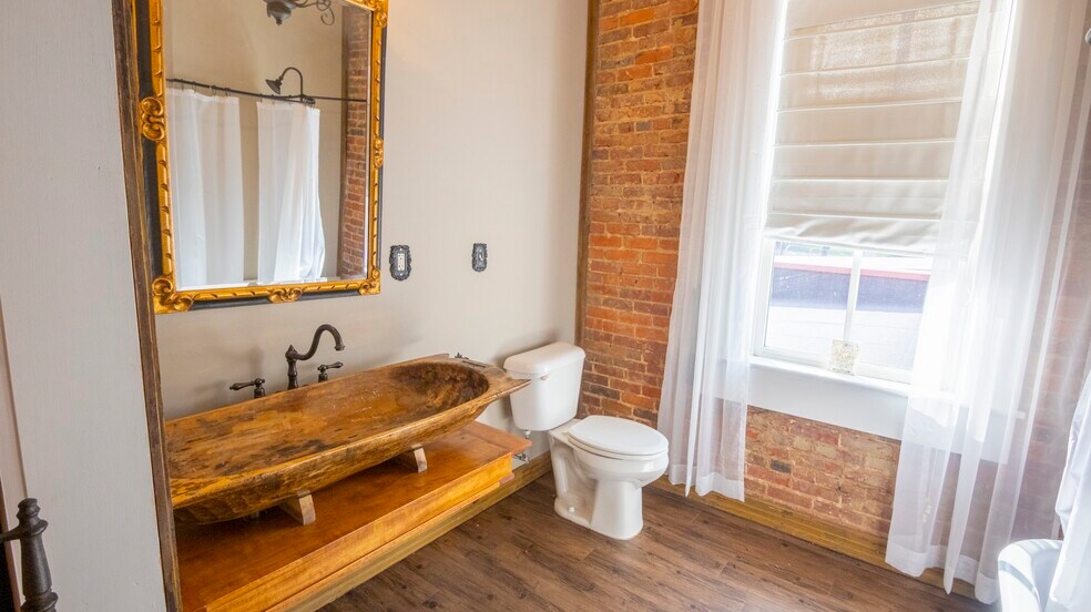 More Photos Of 20 Spring Rd, Molena Storefront For Sale