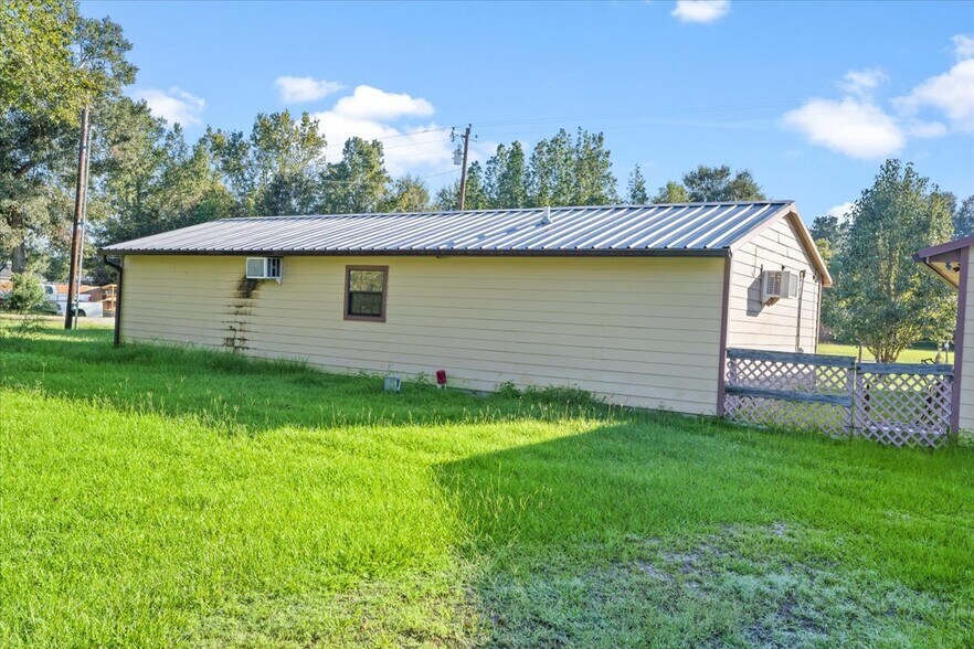 More Photos Of 22360 Highway 321, Cleveland Flex For Lease