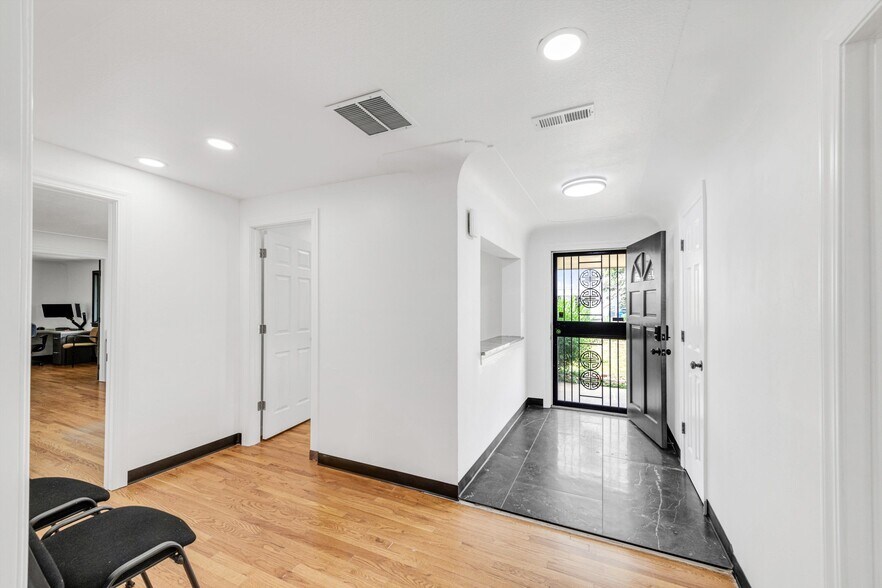 More Photos Of 2880 W 92nd Ave, Federal Heights Office Residential For Lease