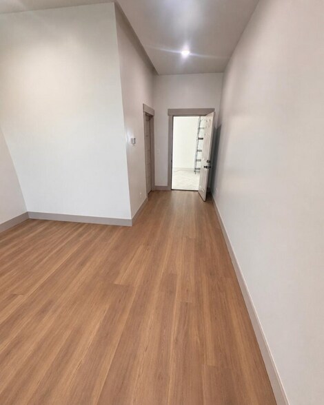 More Photos Of 1310 Industrial Lane, Driggs Showroom For Sale