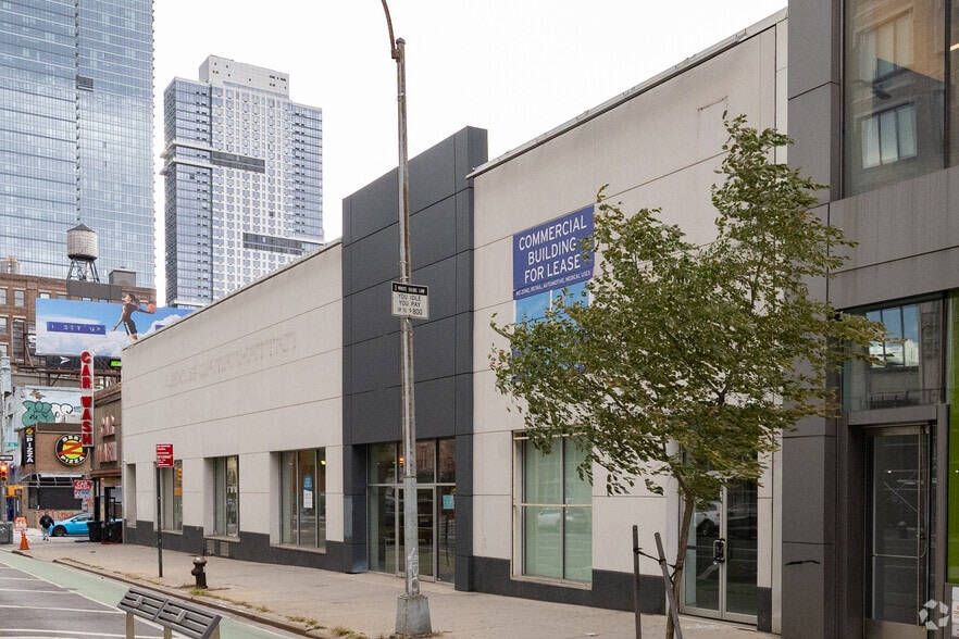 More Photos Of 627 11th Ave, New York Auto Dealership For Sale