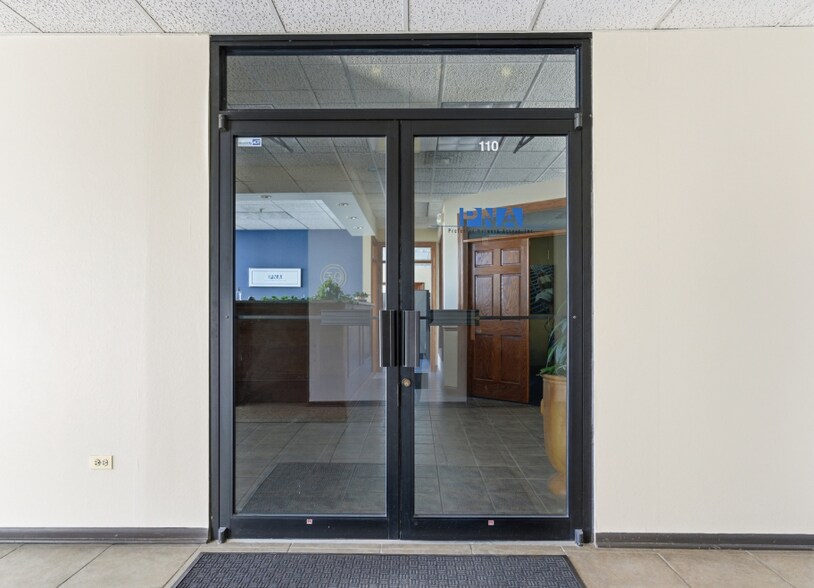 More Photos Of 7900 S Cass Ave, Darien Office For Sale