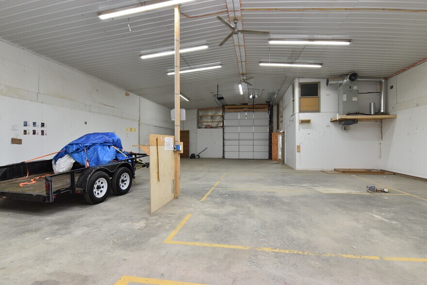 More Photos Of 20643 Sussex Hwy, Seaford Warehouse For Lease