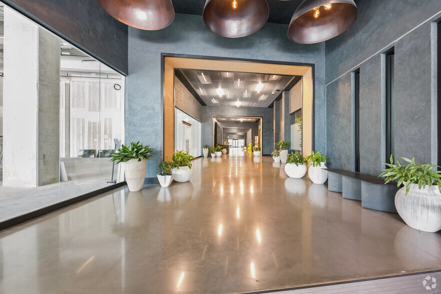 More Photos Of 1055 howell mill Rd, Atlanta Office For Lease