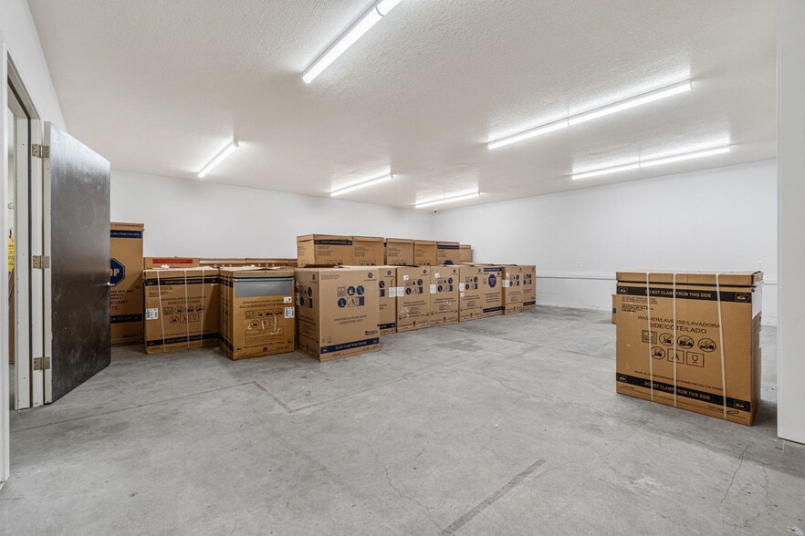 More Photos Of 341 Harris St, Eureka Storefront For Sale