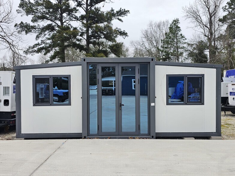 More Photos Of 819 E Main St, Tomball Land For Lease